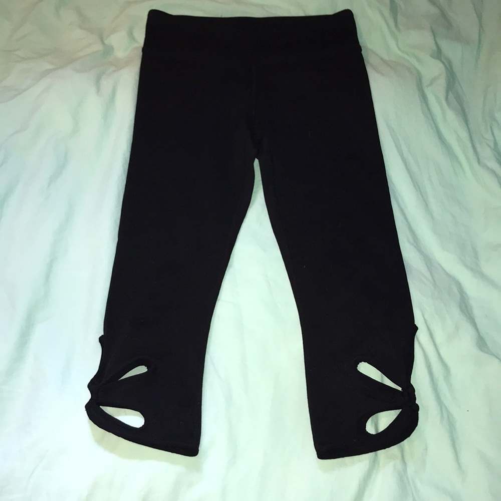 Fabletics cropped leggings